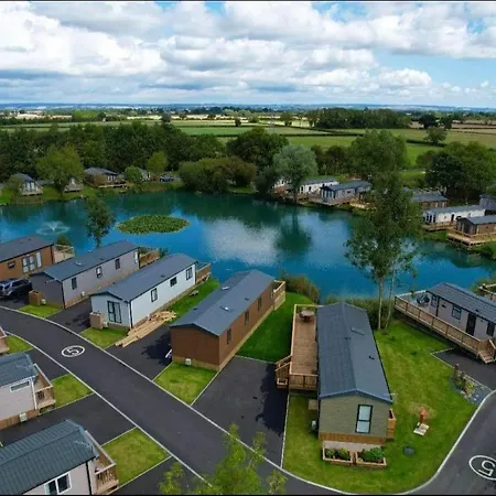 Дом отдыха Hot Tub 5 Star Country Park Amotherby