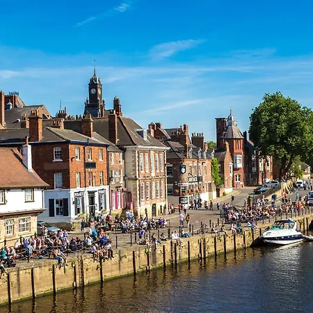 Hot Tub 5 Star Country Park Amotherby